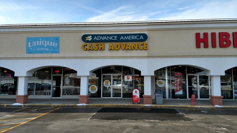 New Castle Plaza: 427-525 S Memorial Dr, New Castle, IN 47362